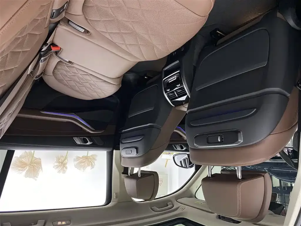 BMW X7 2025 из CN, фото 5