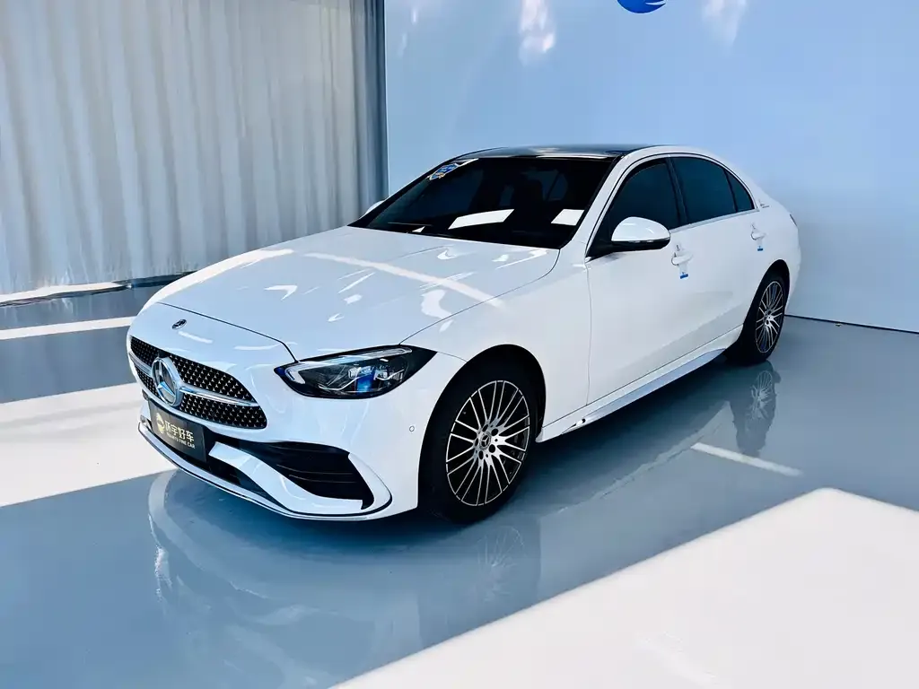 Mercedes-Benz C-Class — фото 1