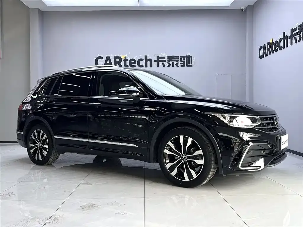 Volkswagen Tiguan L — фото 4