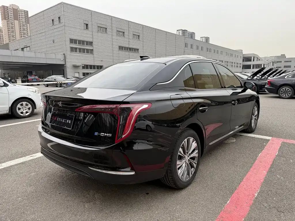 Hongqi E-QM5 — фото 8