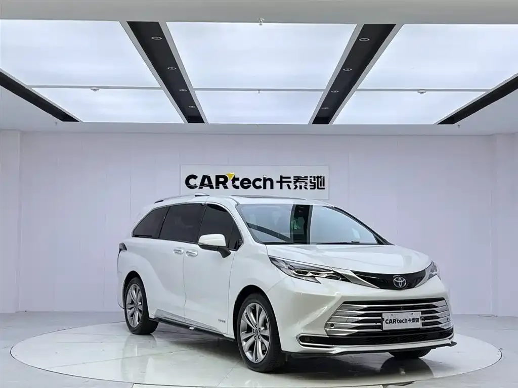 Toyota Sienna 2023 из CN, фото 9