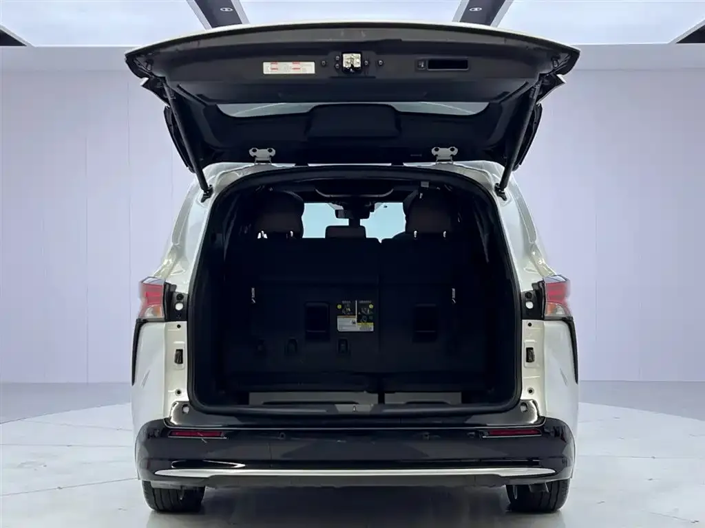 Toyota Sienna 2023 из CN, фото 8