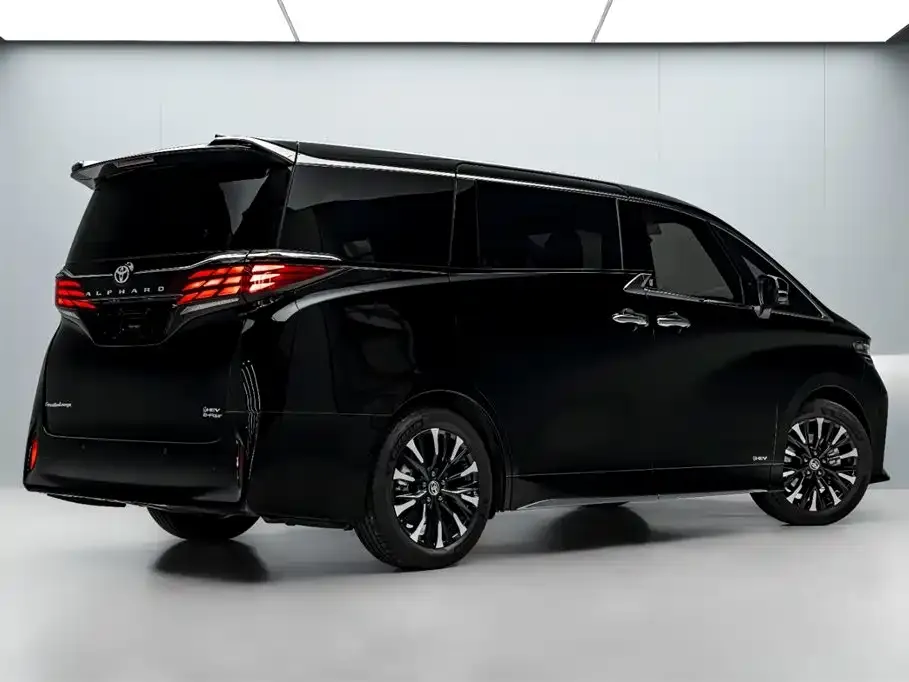 Toyota Alphard — фото 8