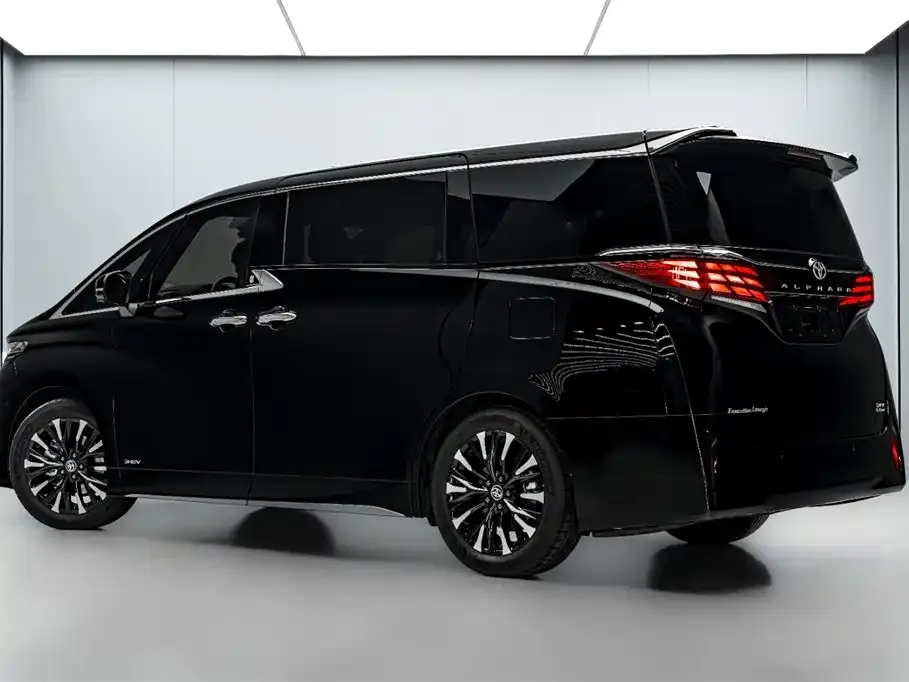 Toyota Alphard — фото 9