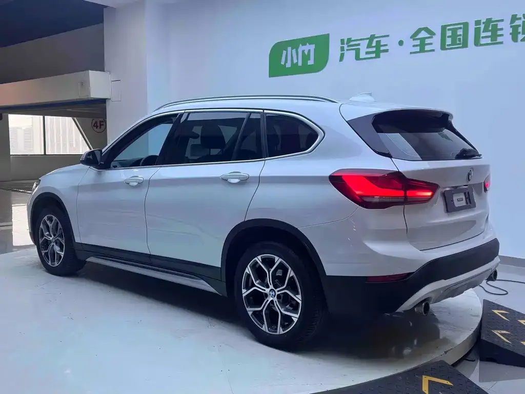 BMW X1 — фото 10