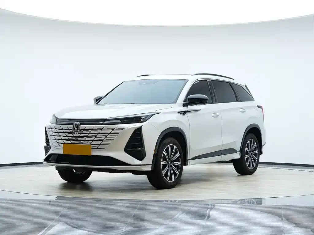 Changan CS75PLUS — фото 1