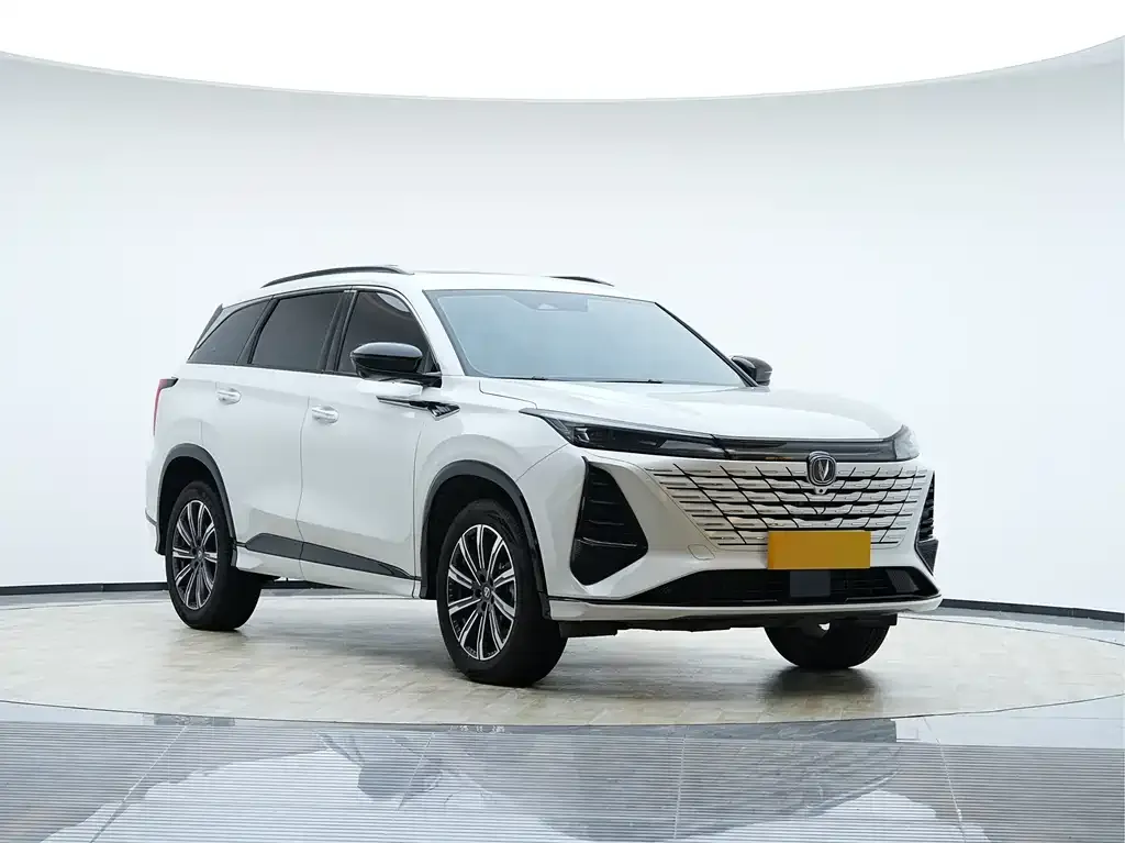 Changan CS75PLUS — фото 9
