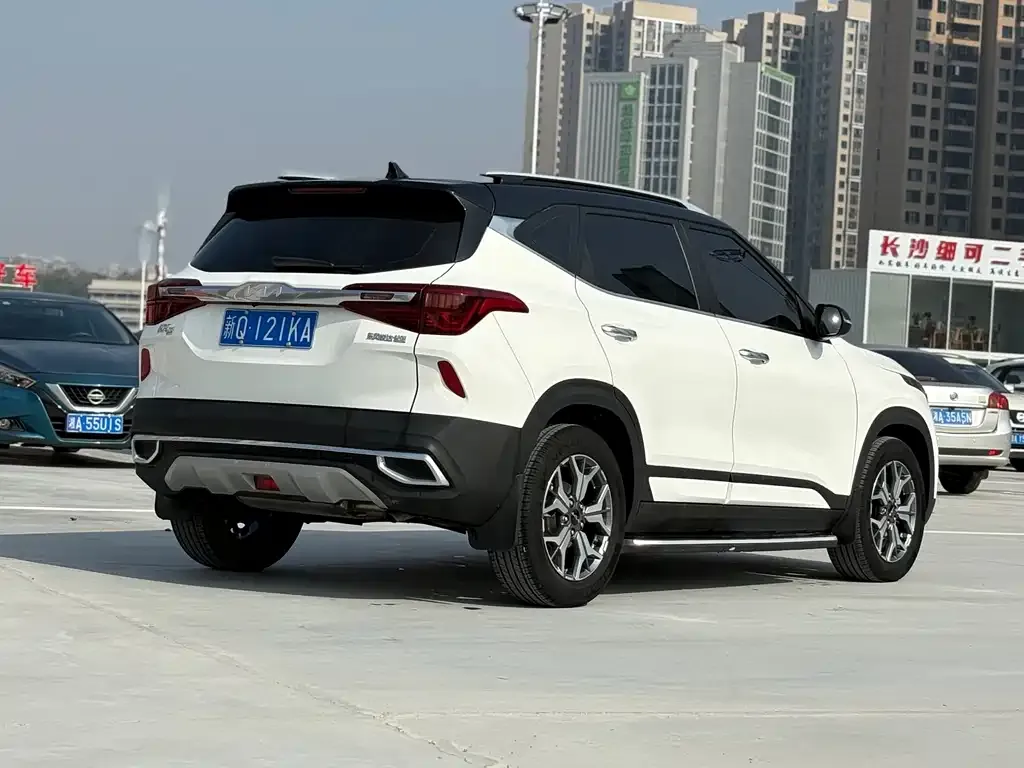 Kia KX3 2022 из CN, фото 3