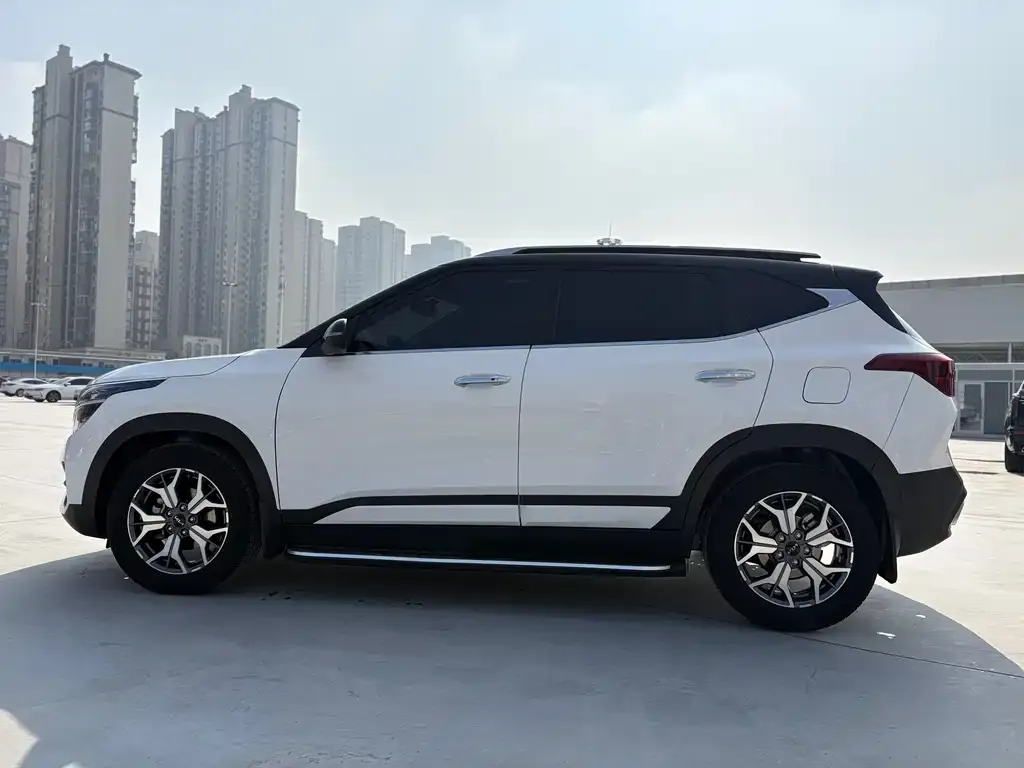 Kia KX3 2022 из CN, фото 5