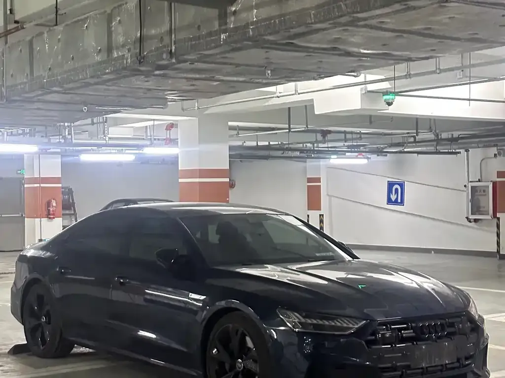 Audi A7L 2022 из CN, фото 5
