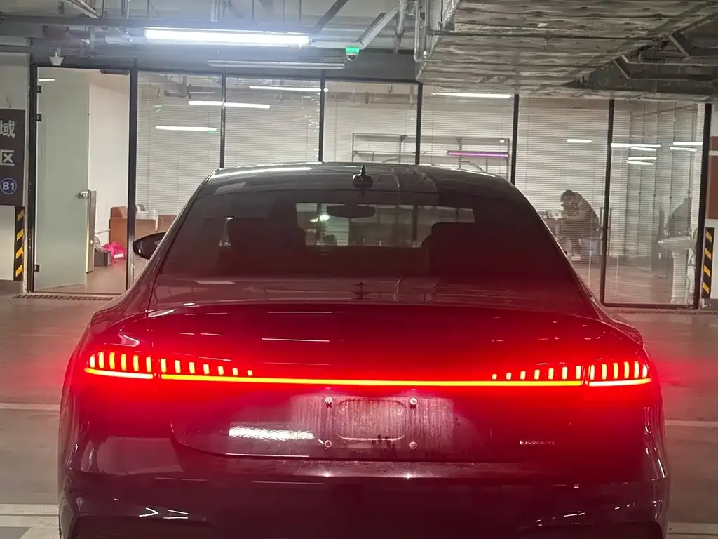 Audi A7L 2022 из CN, фото 8