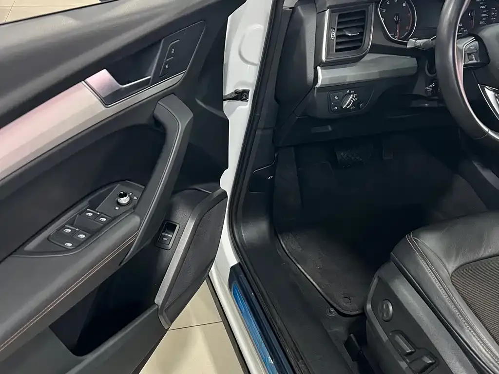Audi Q5L 2021 из CN, фото 10