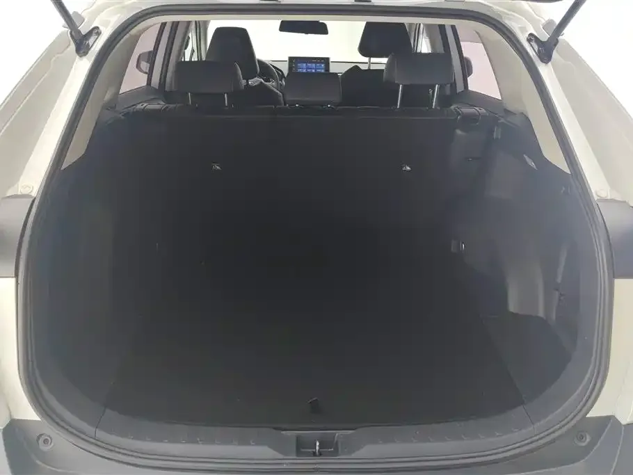 Toyota RAV4 — фото 4