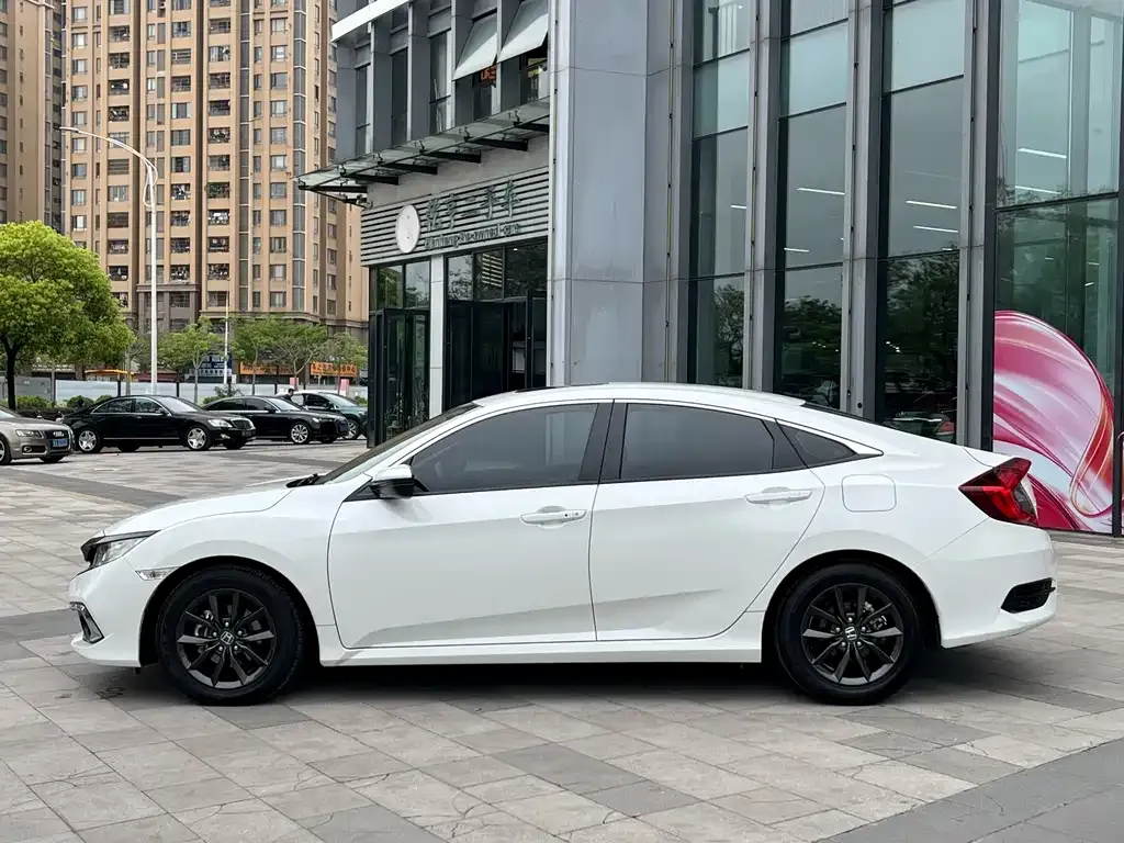 Honda Civic — фото 2