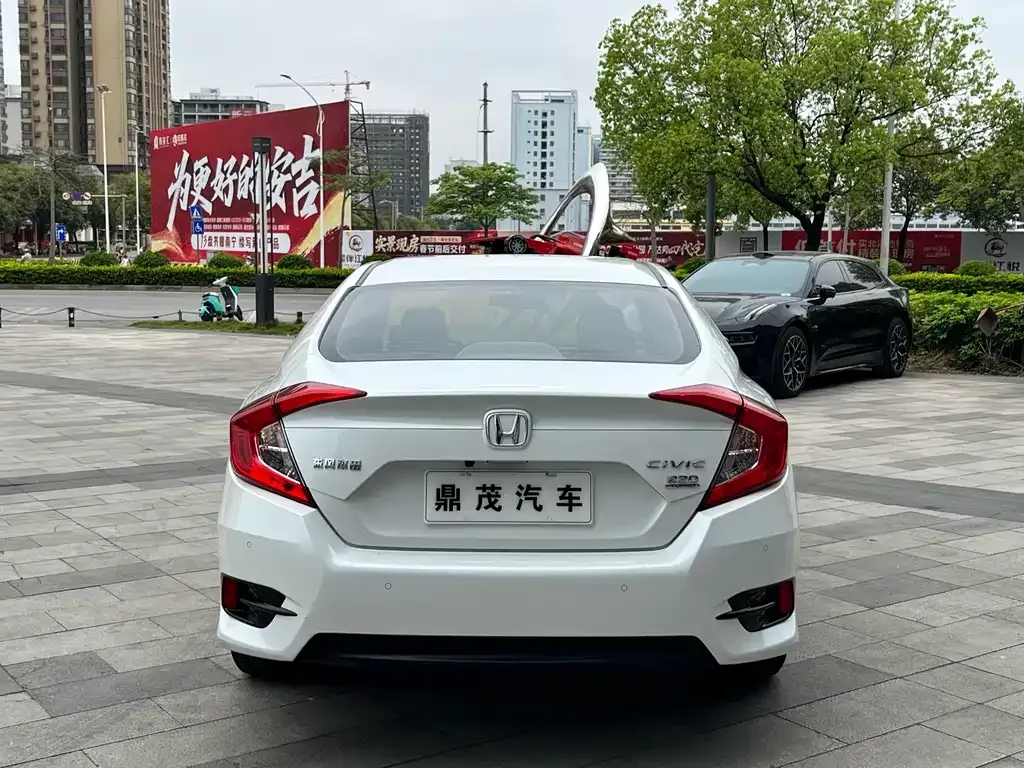 Honda Civic — фото 5