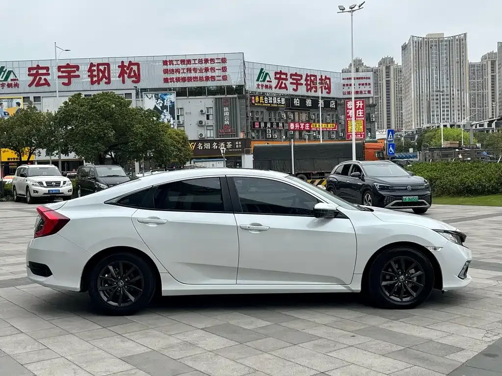 Honda Civic — фото 3
