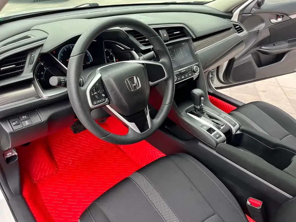 Honda Civic — фото 10