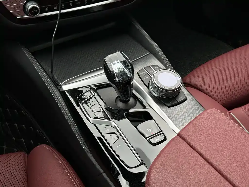 BMW 5 Series New Energy — фото 4