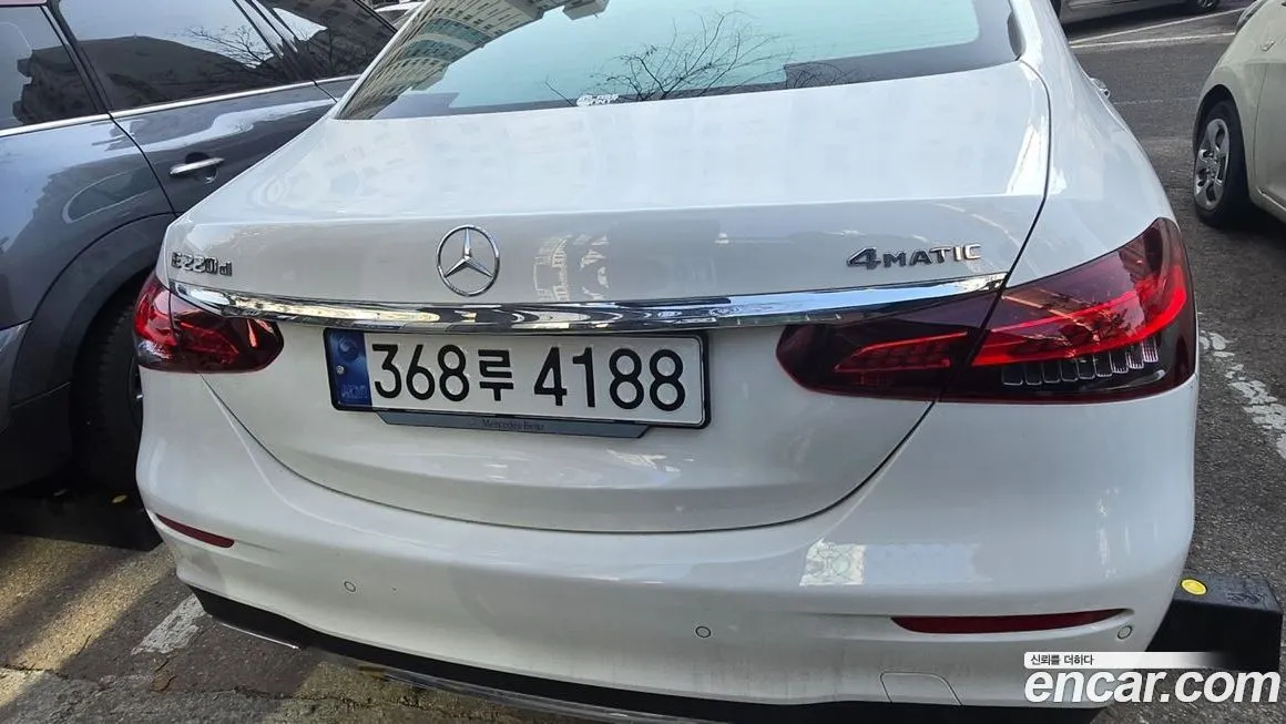 Mercedes-Benz E-Class — фото 6