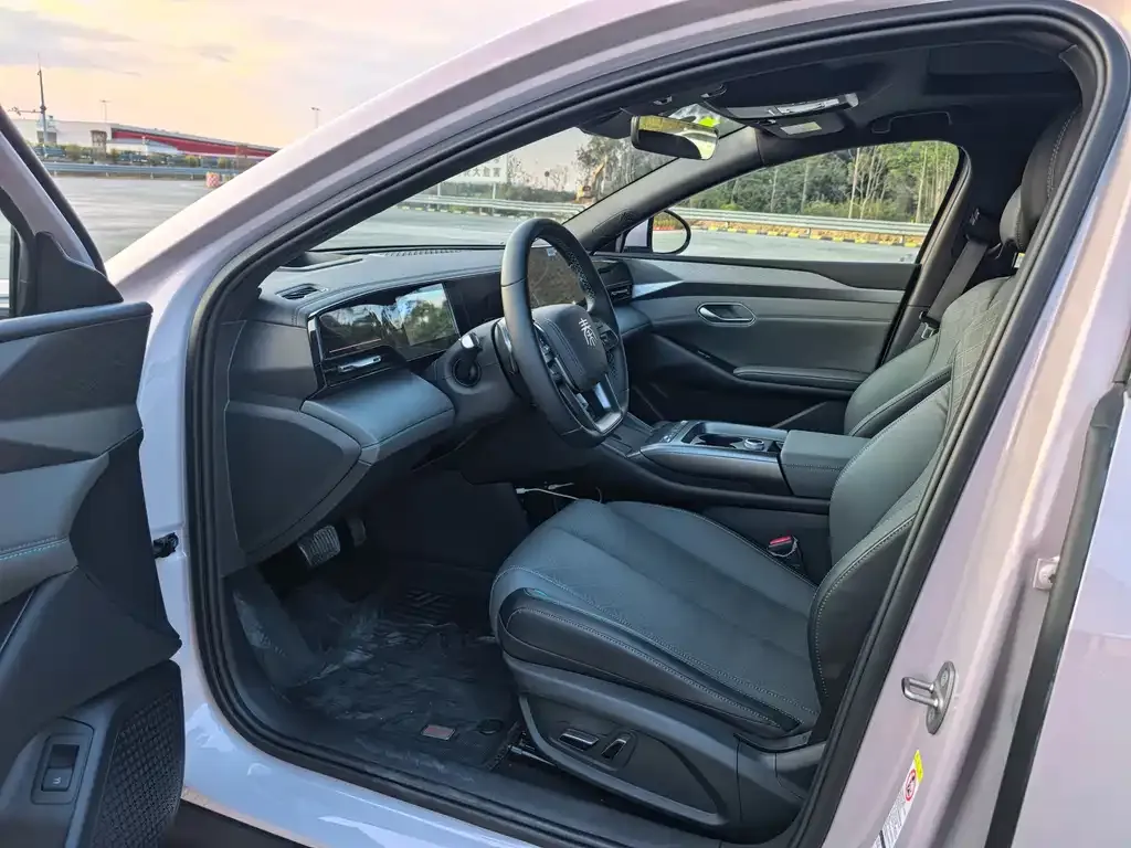 BYD Qin L 2025 из CN, фото 3