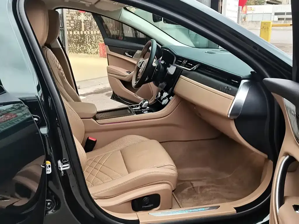 Jaguar XFL 2023 из CN, фото 7