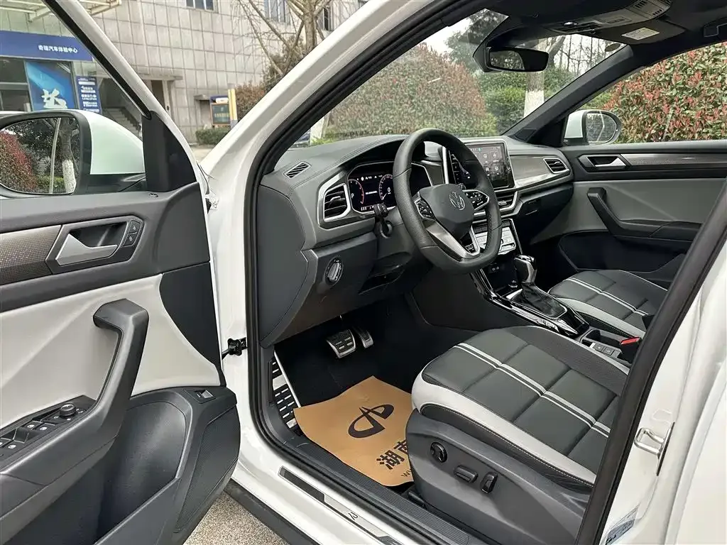 Volkswagen T-Roc 2025 из CN, фото 3