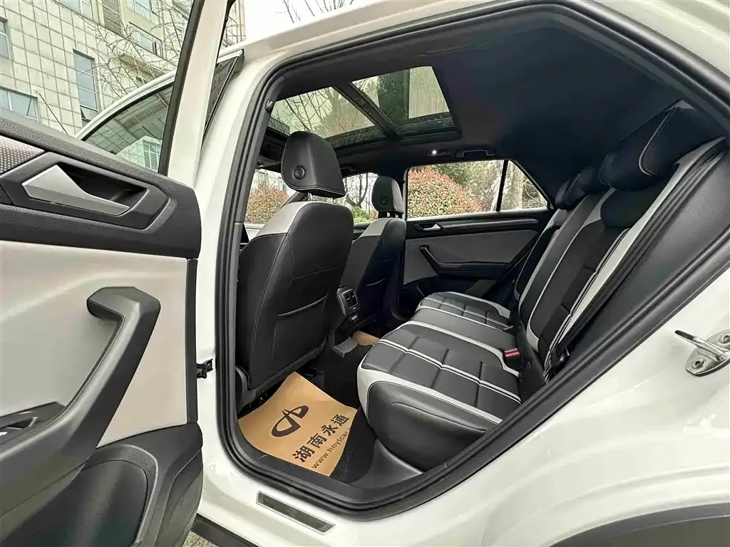 Volkswagen T-Roc 2025 из CN, фото 9