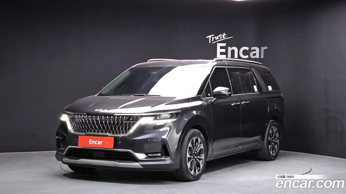 Kia Carnival — фото 1