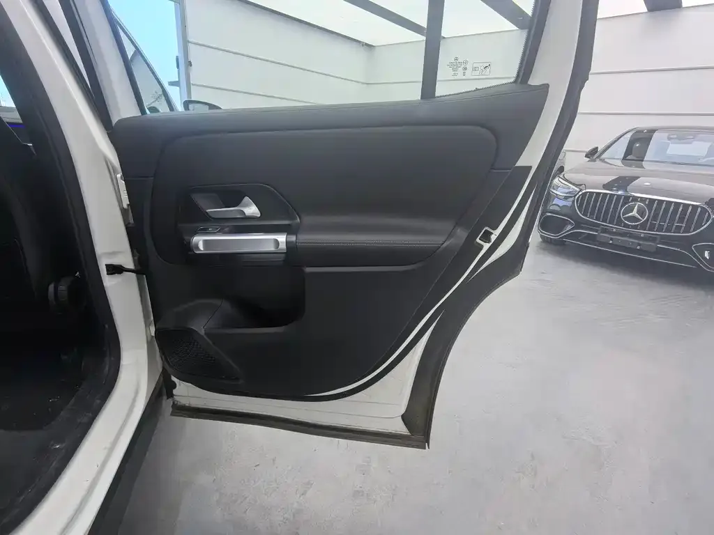 Mercedes-Benz GLB 2023 из CN, фото 3