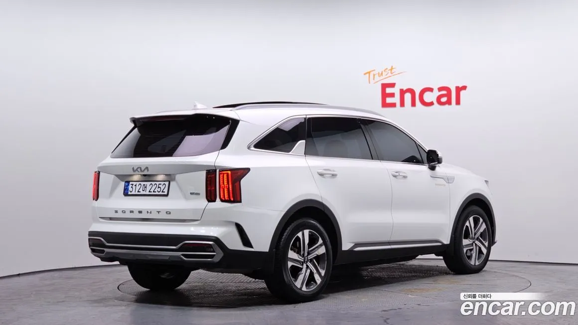 Kia Sorento — фото 6