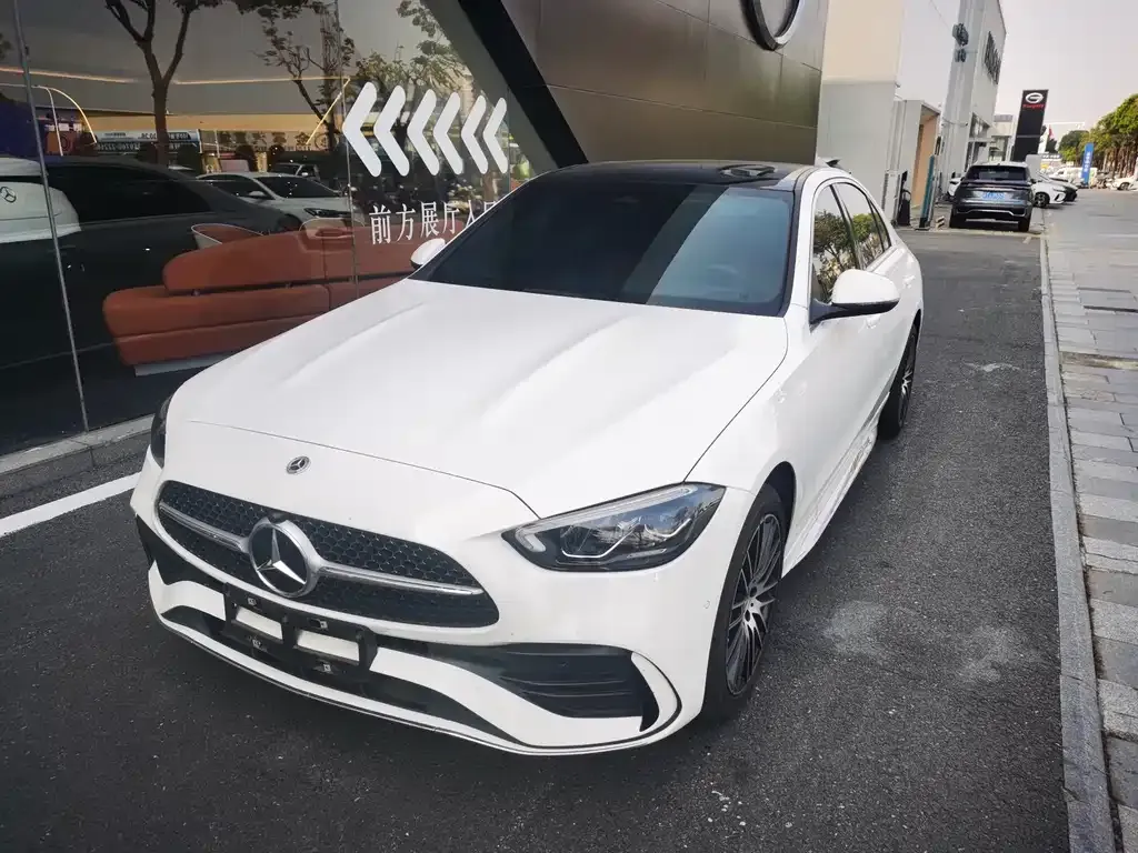Mercedes-Benz C-Class — фото 1