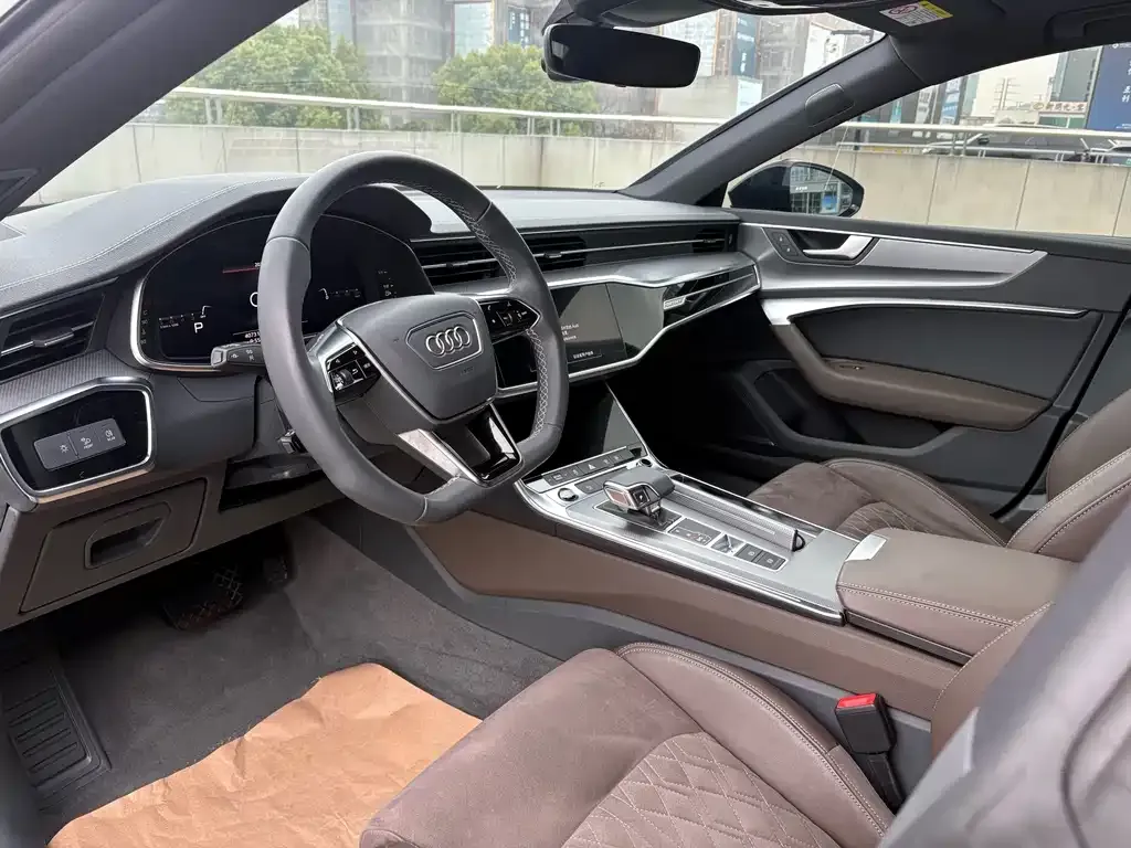 Audi A7L — фото 6