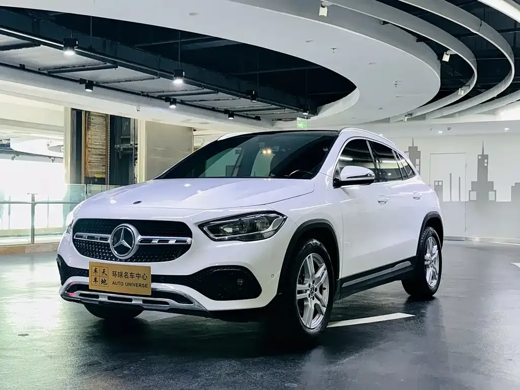 Mercedes-Benz GLA