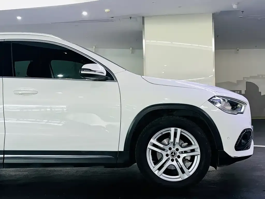 Mercedes-Benz GLA — фото 3