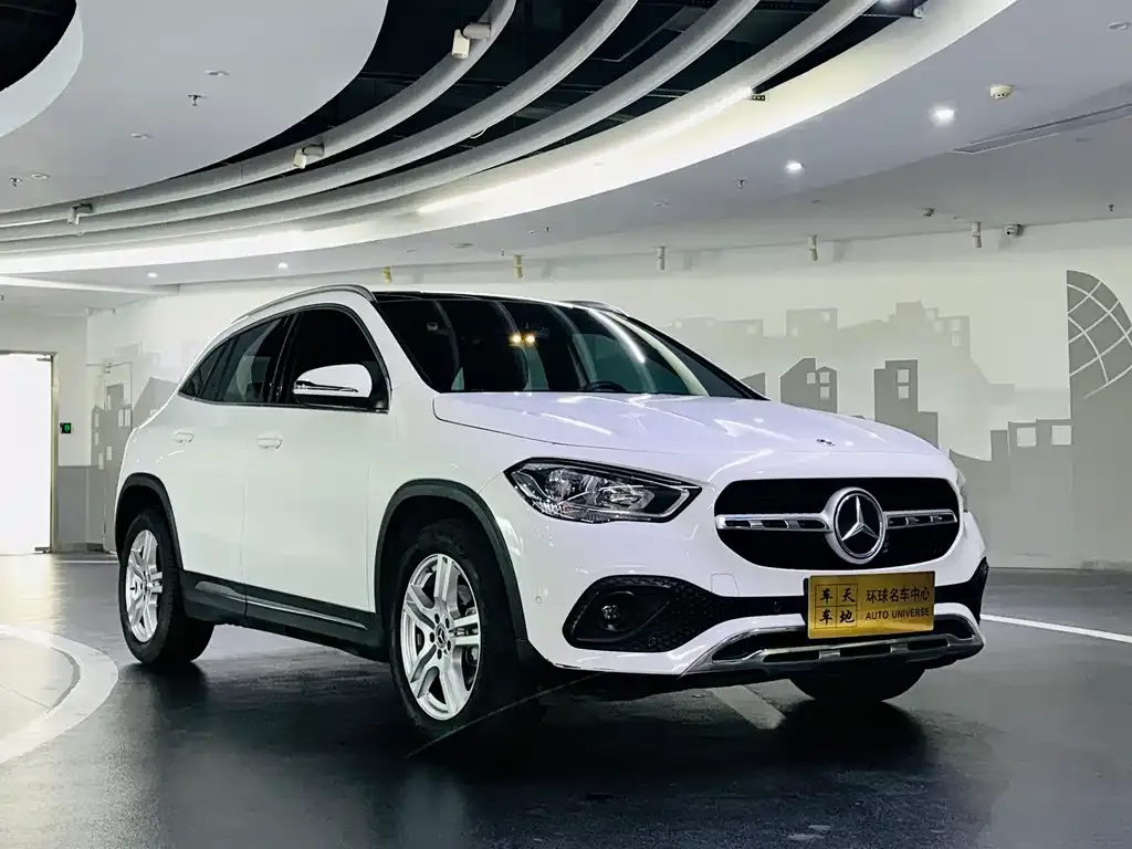 Mercedes-Benz GLA — фото 8