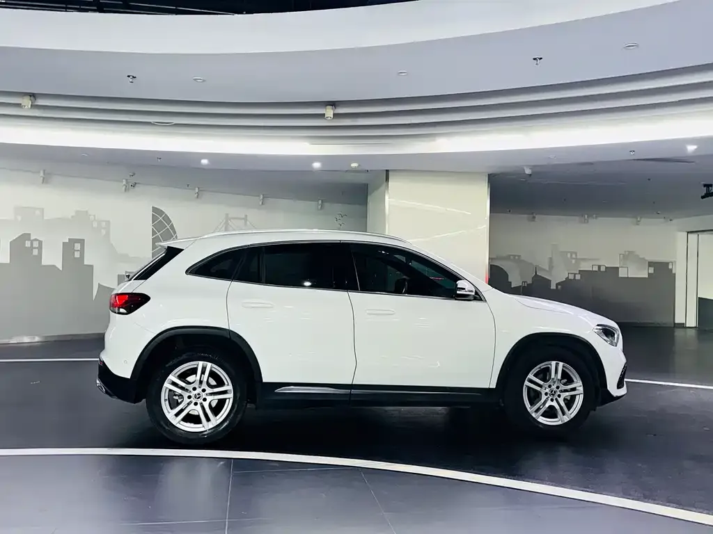 Mercedes-Benz GLA — фото 4