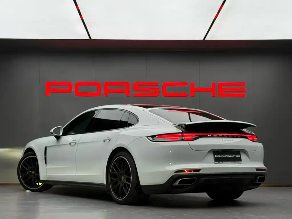 Porsche Panamera — фото 2