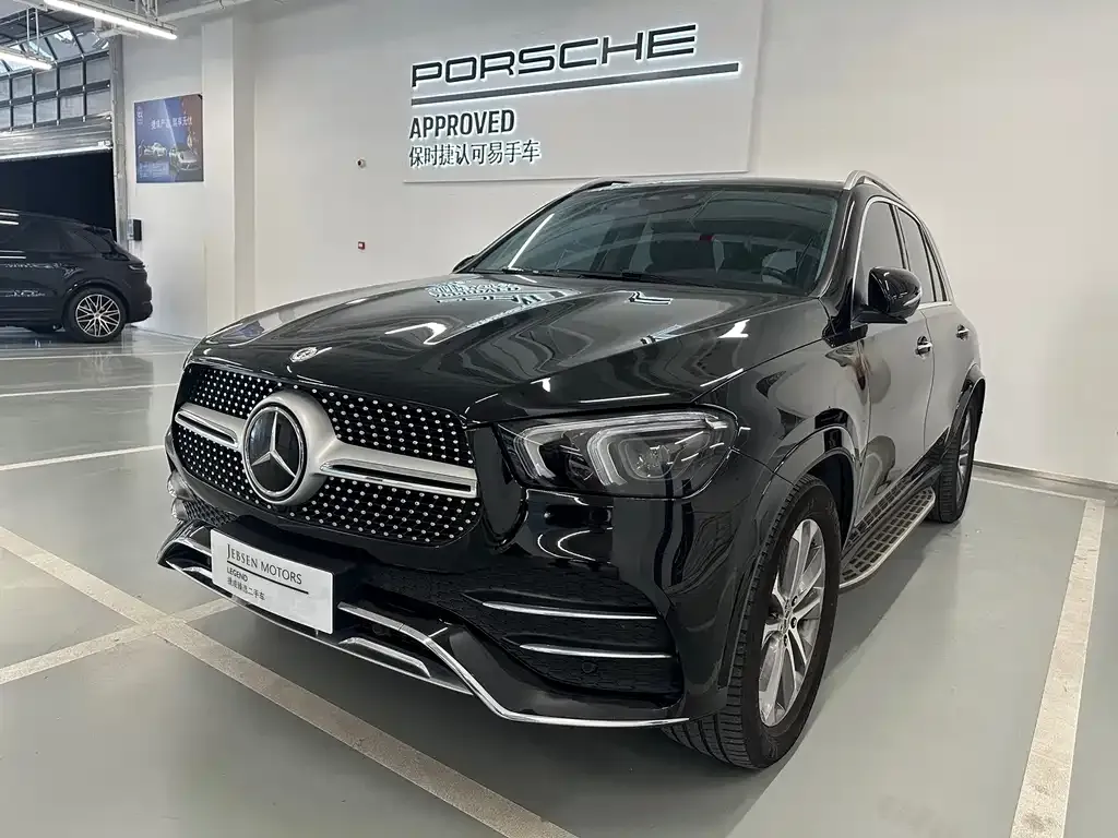 Mercedes-Benz GLE — фото 1