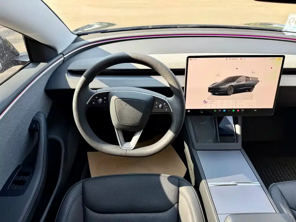 Tesla Model 3 — фото 10