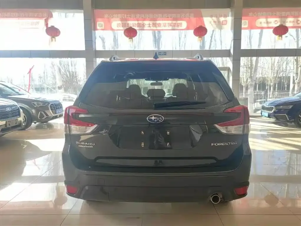 Subaru Forester 2023 из CN, фото 2