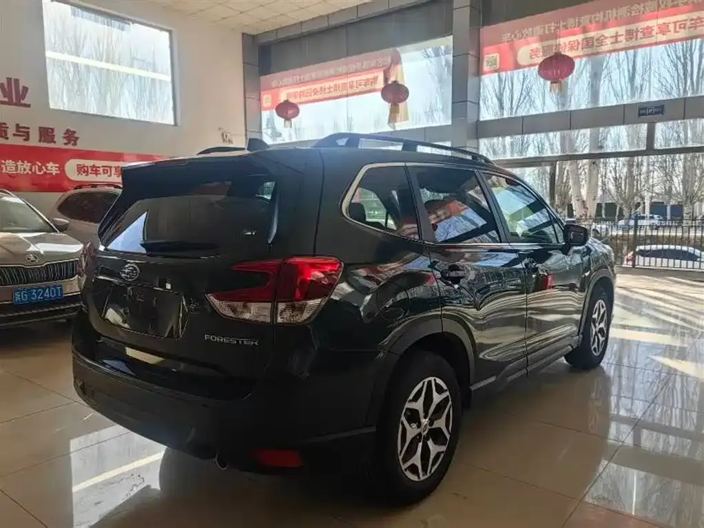 Subaru Forester 2023 из CN, фото 8