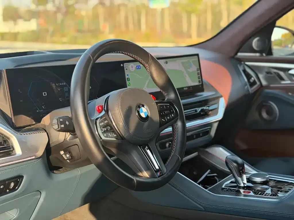 BMW XM — фото 4