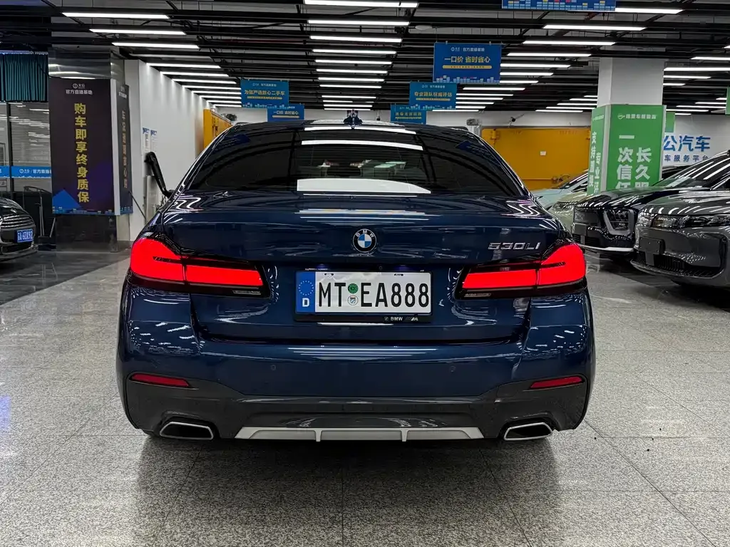 BMW 5 Series — фото 9