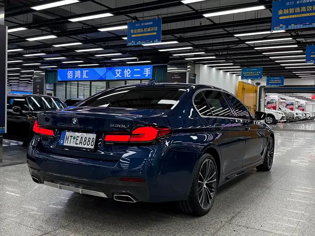 BMW 5 Series — фото 4