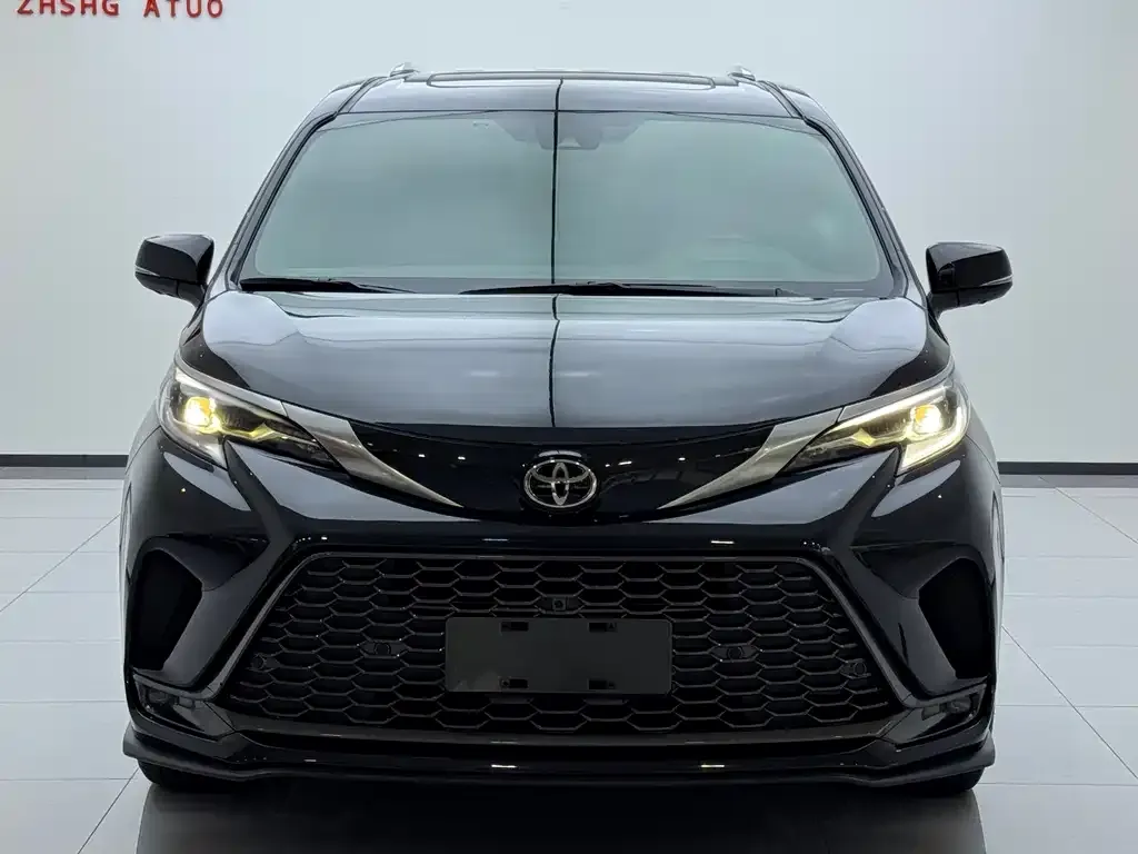 Toyota Granvia 2025 из CN, фото 3