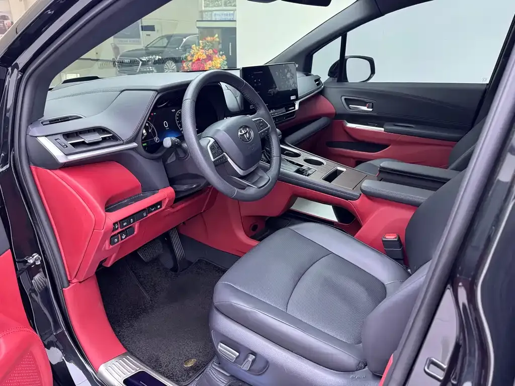 Toyota Granvia 2025 из CN, фото 9