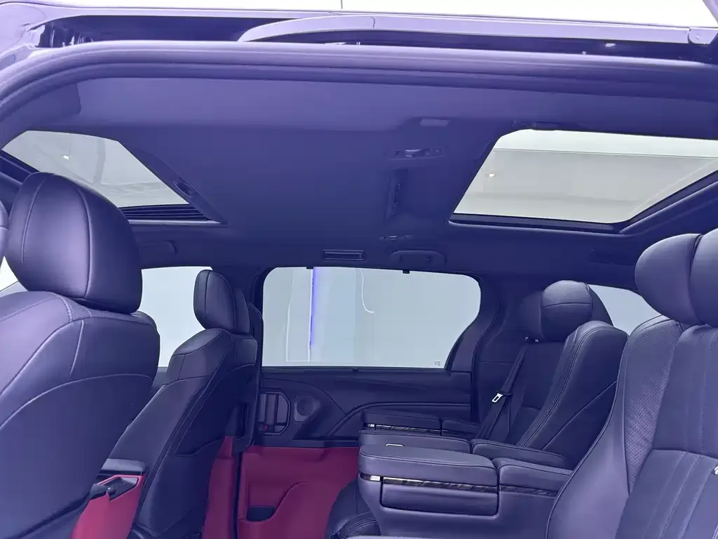 Toyota Granvia 2025 из CN, фото 4