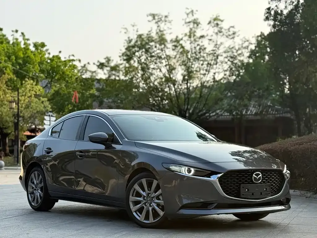 Mazda 3 Axela — фото 3