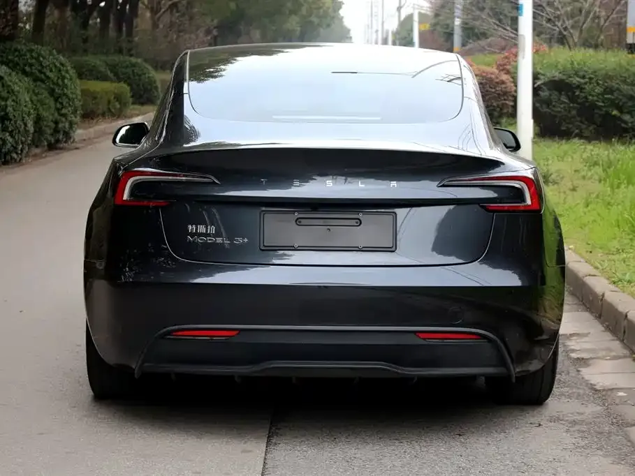 Tesla Model 3 — фото 2