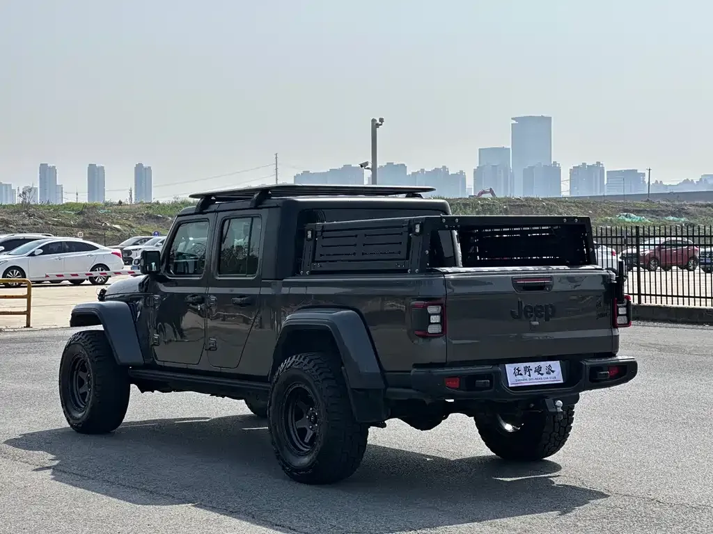 Jeep Gladiator — фото 2